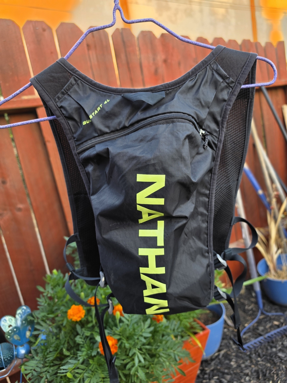 Natan Black & Neon Green Hydration Vest Pack